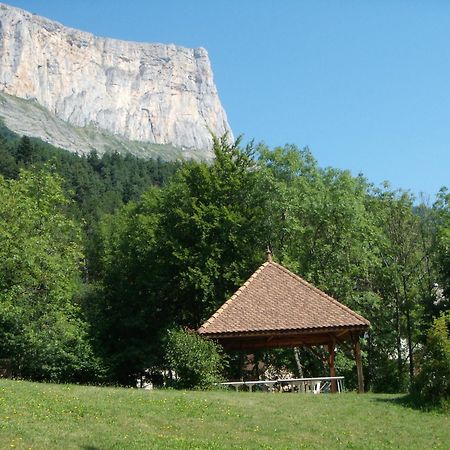 Hotel Au Gai Soleil Du Mont-Aiguille Chichilianne Exterior foto